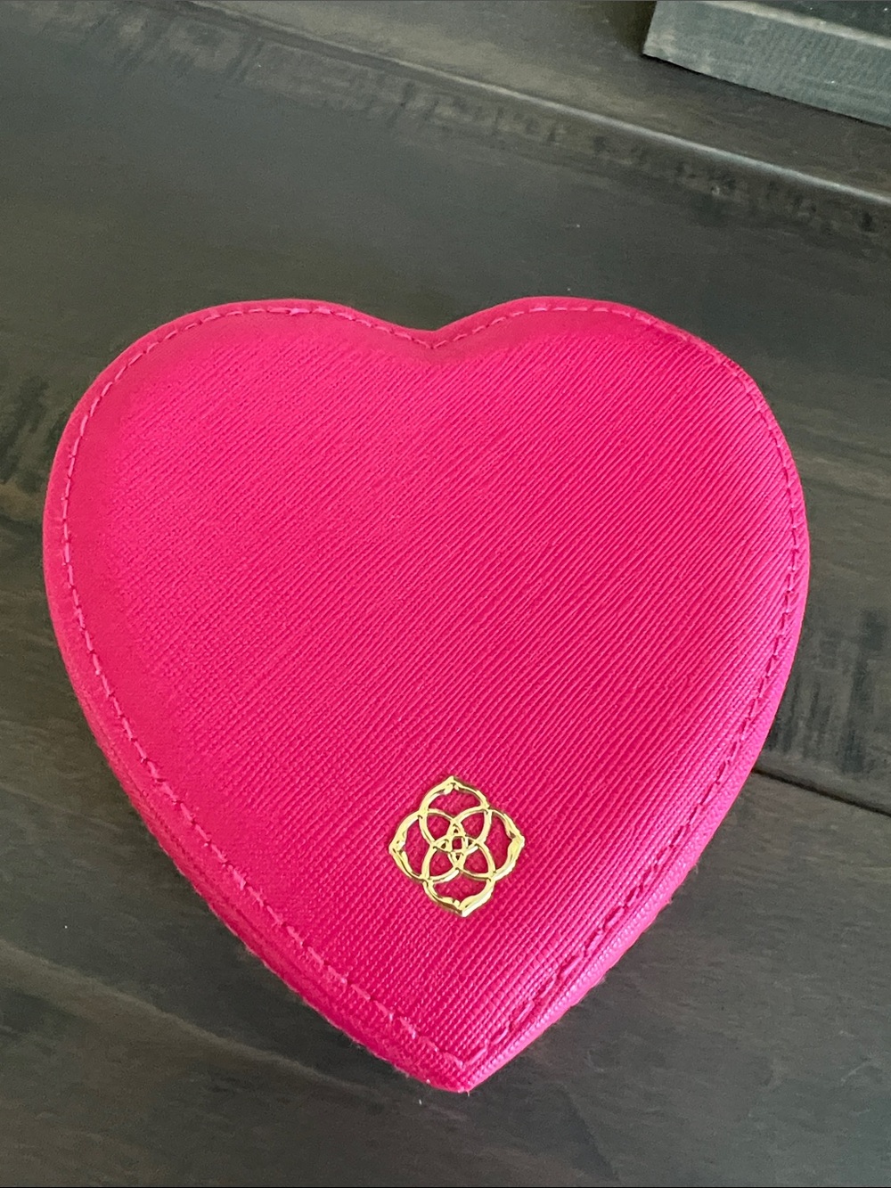 Kendra Scott Heart-Shaped Travel Jewelry Case in Hot Pink